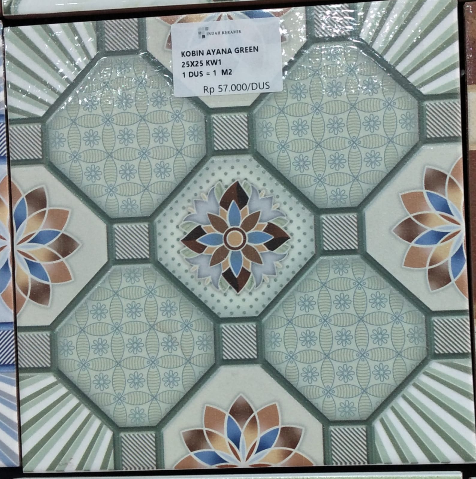 Kobin Ayana Green 25x25